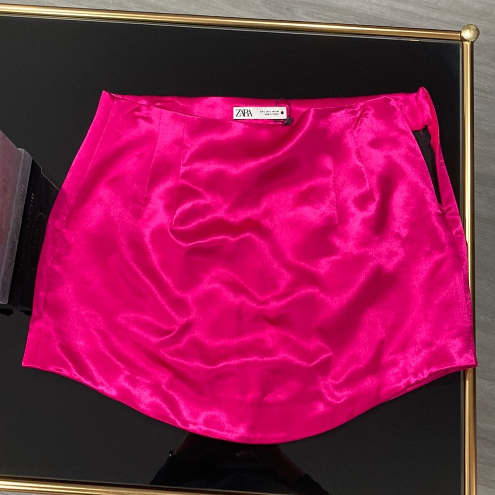 Brand new pink Zara skirt